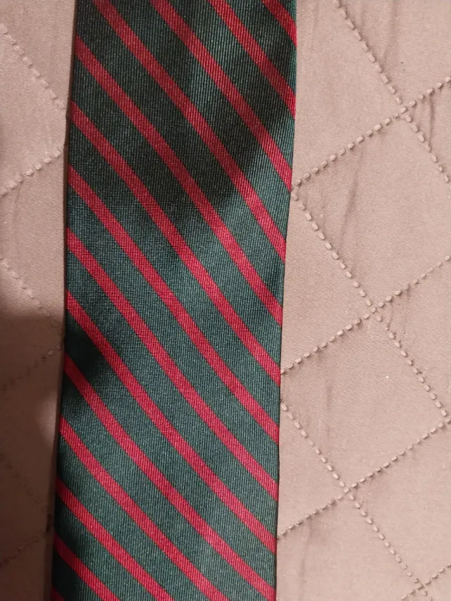 Cravatta uomo righe rosse e verdi