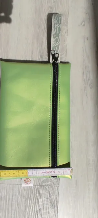 Pochette da polso REDO verde brillante