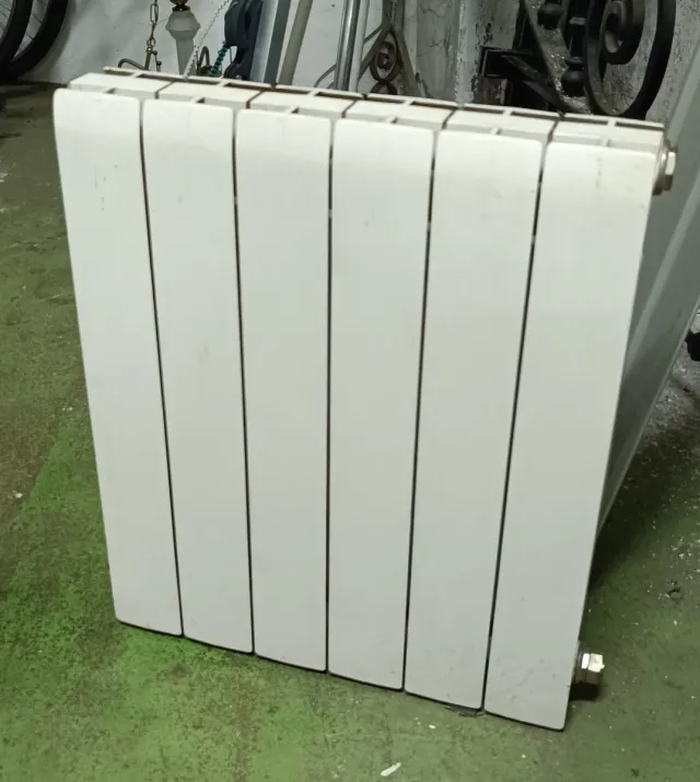 Radiador de aluminio blanco varios elementos