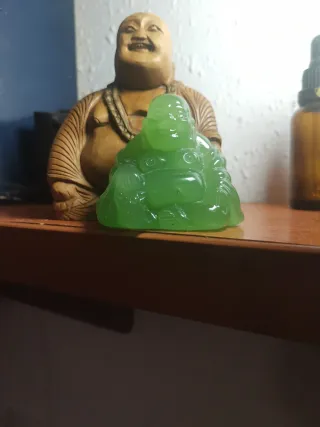 2 Figuras de Buda de Madera y Jade