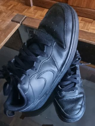Nike Bambas Court Borough Low
