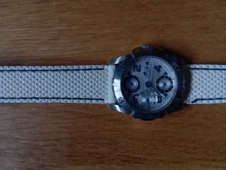 Reloj Lotus Plata y Blanco