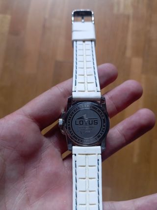 Reloj Lotus Plata y Blanco