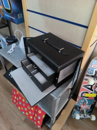 Joyero Negro con Espejo y Cajones