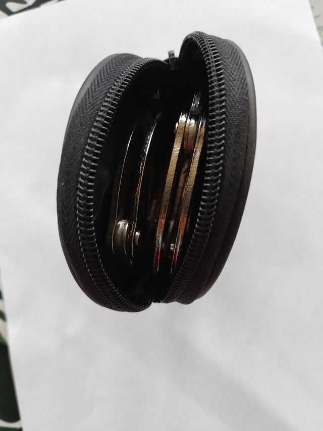 Manette in metallo con chiavi