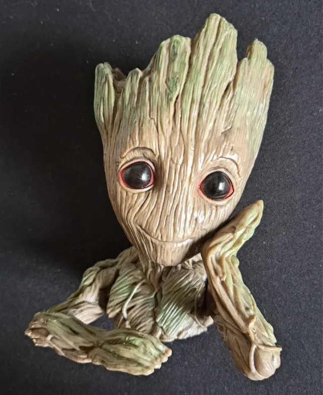 Figura Groot Realista