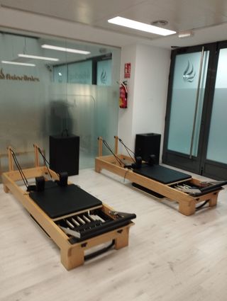 2 Pilates reformer, Elina Madera