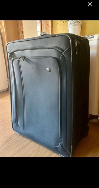 Maleta de viaje negra