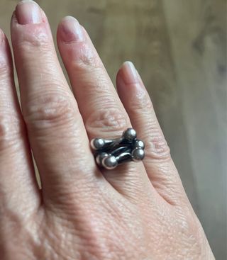 Anillo plata con bolitas