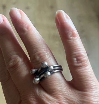 Anillo plata con bolitas