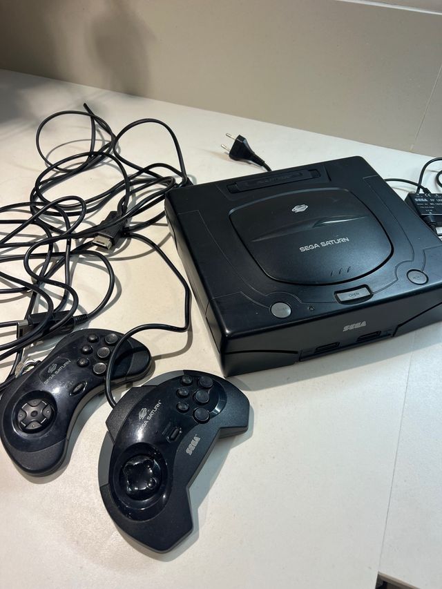 Consola Sega Saturn Negra + 2 Mandos