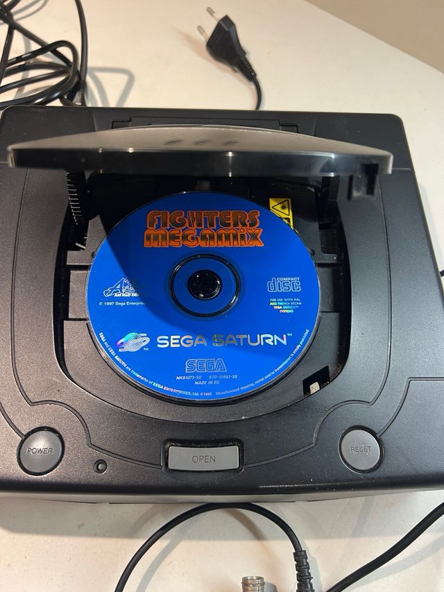 Consola Sega Saturn Negra + 2 Mandos