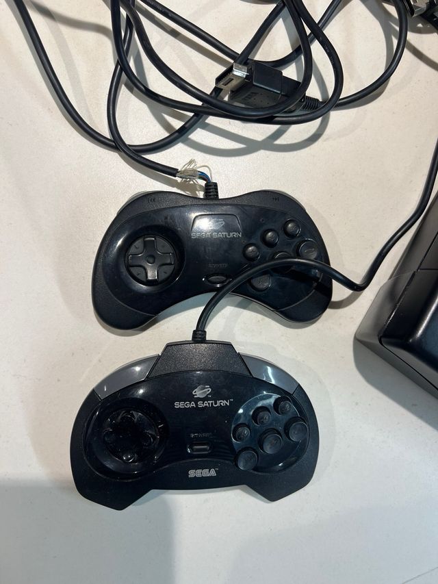 Consola Sega Saturn Negra + 2 Mandos