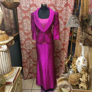 Traje Madrina Intercostura T44 Morado