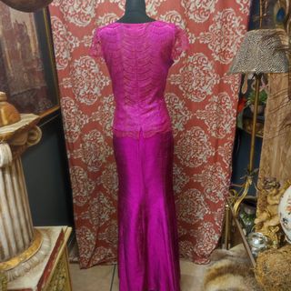 Traje Madrina Intercostura T44 Morado