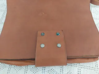 Bolso cartera de piel marrón
