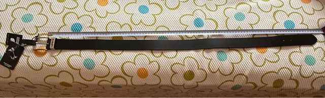 Cinturón Levi's Negro Hebilla Metálica.