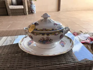 Sopera Limoges con plato