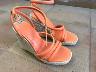 Sandalias cuña Mango naranja
