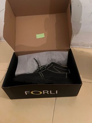 Zapatos de seguridad talla 44 y 39