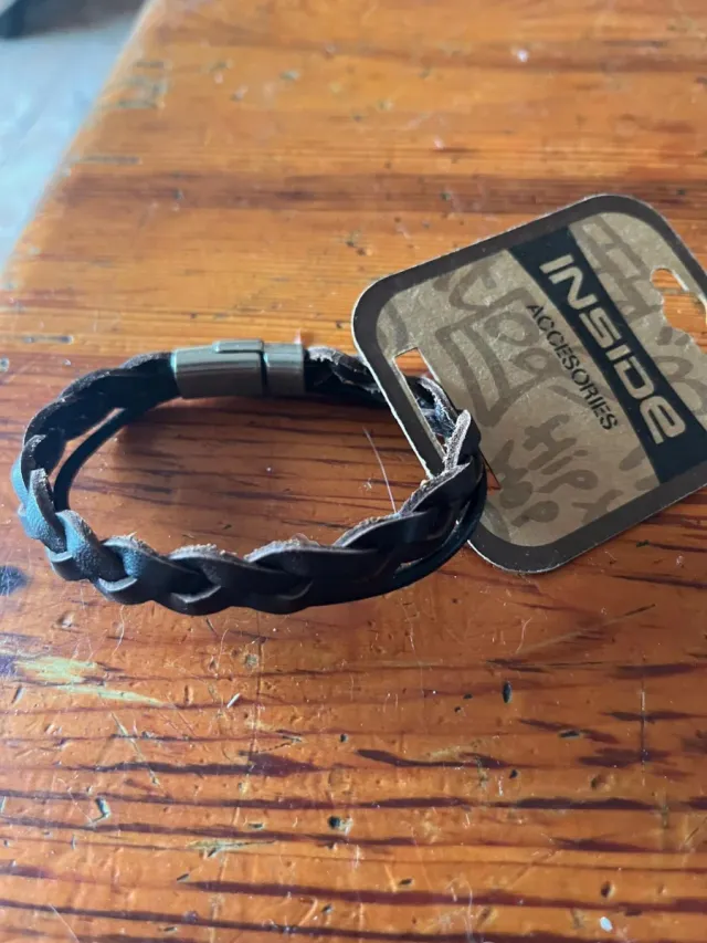 Pulsera de cuero trenzado Inside
