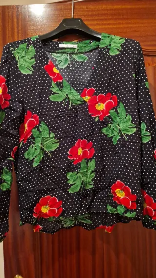 Blusa lm estampada flores lunares M