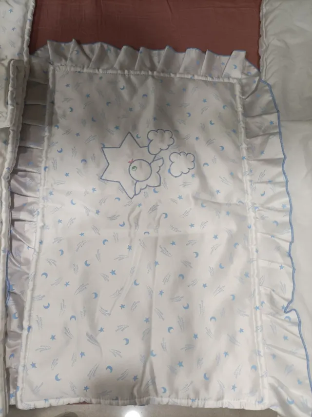 Juego de cuna bebé estrellas y lunas