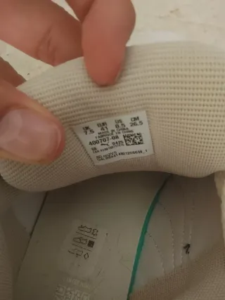 Zapatillas Puma Blancas y Negras