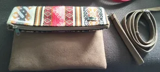 Bolso de mano étnico con correa