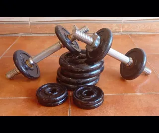 Equipo de pesas y accesorios de gimnasio