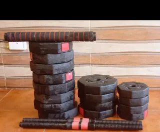 Equipo de pesas y accesorios de gimnasio
