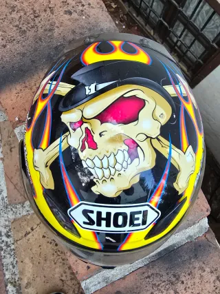 Casco Shoei Troy Lee design Calavera y Llamas