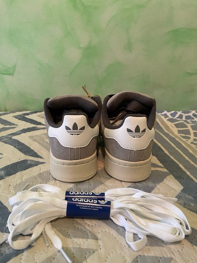 Adidas Campus 00s Gris y Blanco