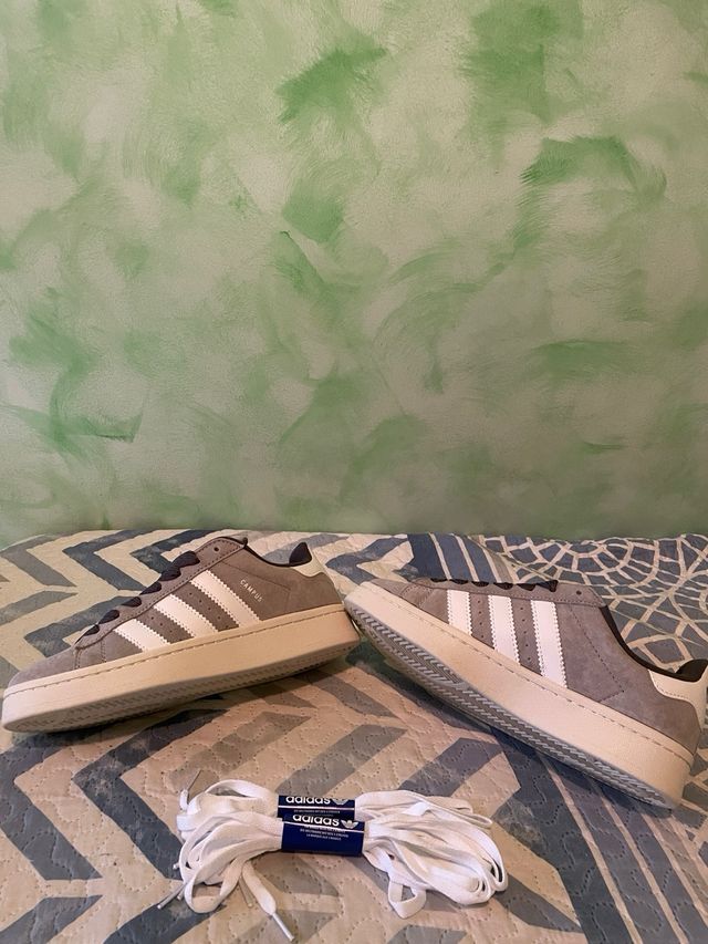 Adidas Campus 00s Gris y Blanco