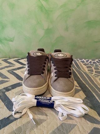 Adidas Campus 00s Gris y Blanco