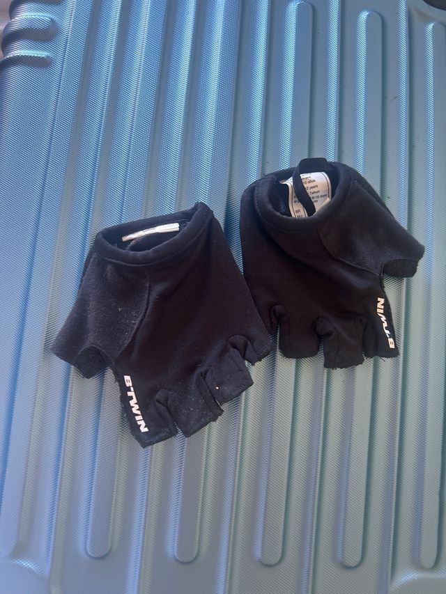 Casco y guantes Btwin Negro Infantil XS