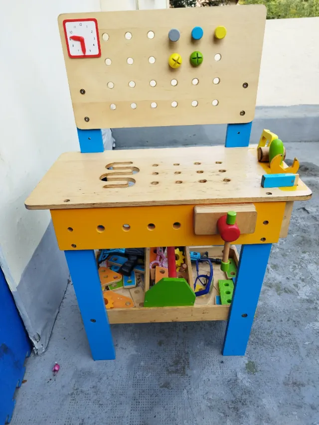 Banco de trabajo de madera para niños