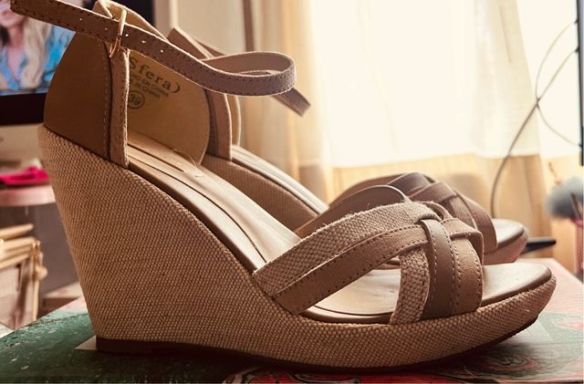 Cuñas Sfera Beige/Marrón Talla 39