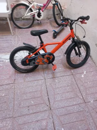 Bicicleta infantil Btwin naranja