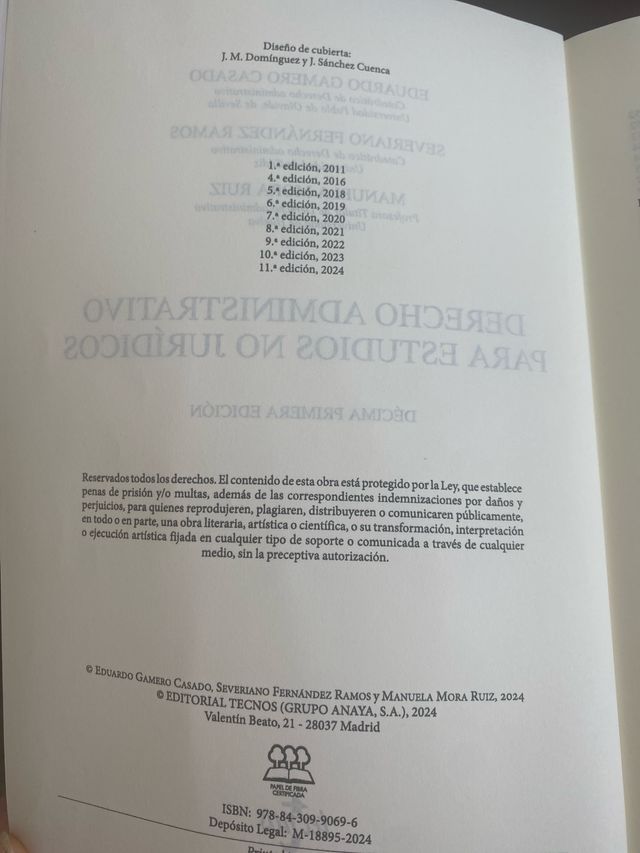 Derecho Administrativo estudios no jurídicos 2024