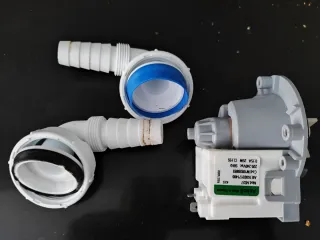 Bomba agua lavadora + 2 tapones desagüe