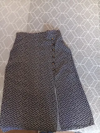 Falda estampada negra y blanca T.36