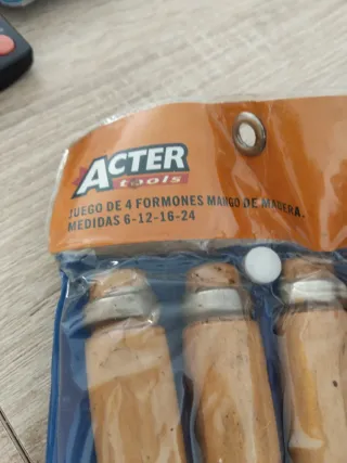 Juego 4 Formones Mango Madera NUEVO EN SU FUNDA