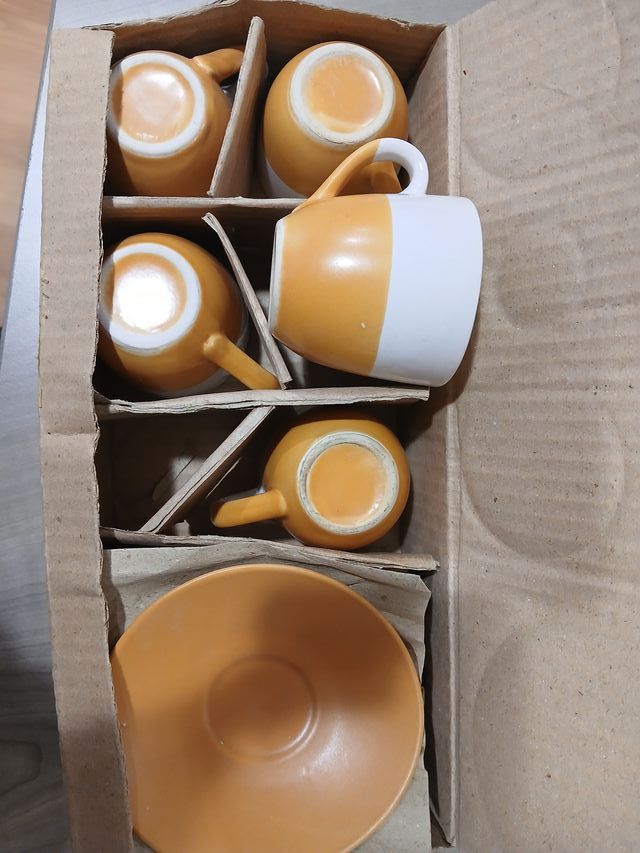 Juego 5 Tazas Café Naranja y Blanco