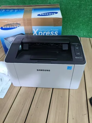 Impresora Láser Samsung Xpress SL-M2026