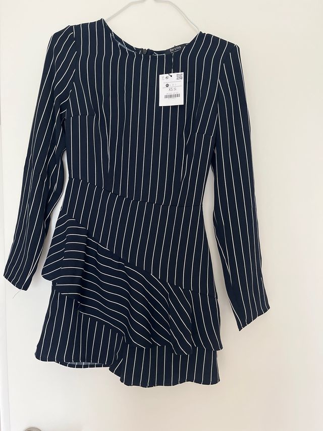 Lote 2 vestidos cortos manga larga