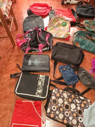 Lote de bolsos variados