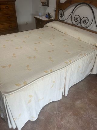 Colcha/Edredón con 2 cojines