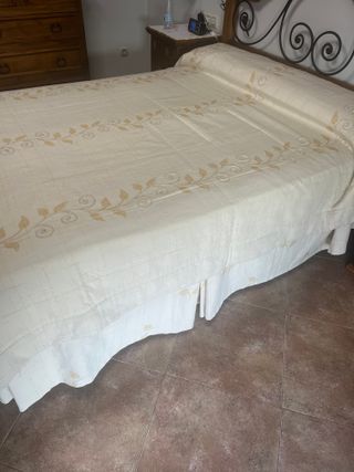 Colcha/Edredón con 2 cojines