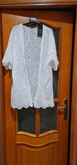 Chaqueta de Valentina blanca.T.L